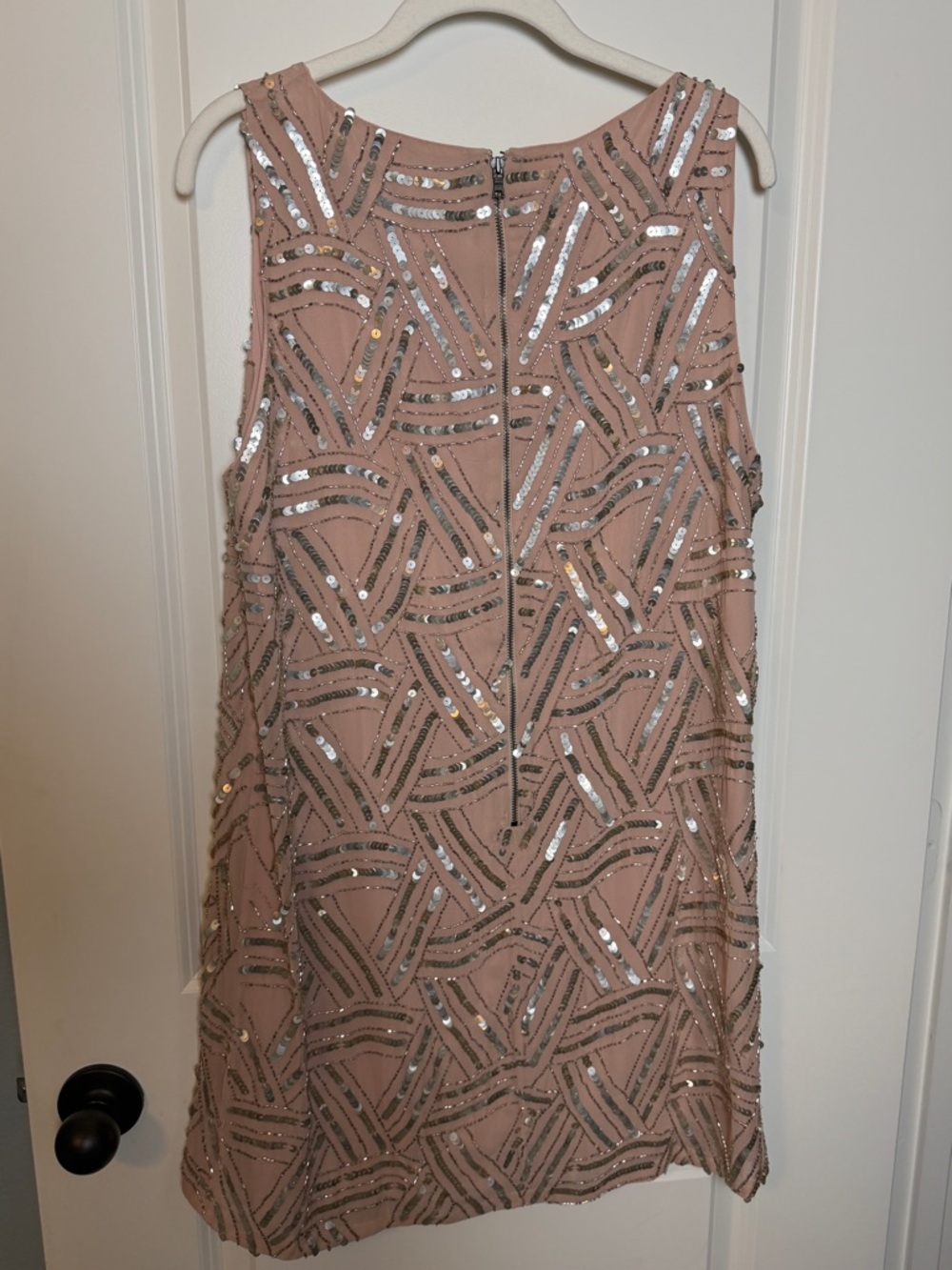 Alice + Olivia Elliotte Beaded Dress - Picture 8 of 10